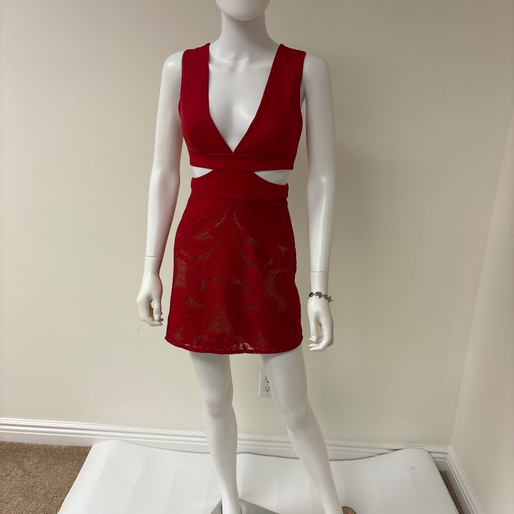 BCBG MAXAZARIA
